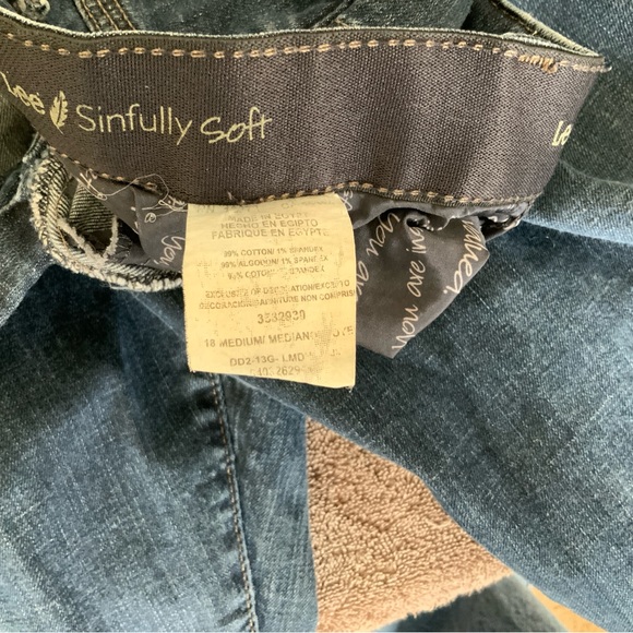 LEE, SINFULLY SOFT LO- RISE JEANS. - Picture 6 of 11
